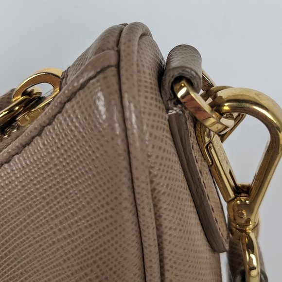 Prada Cream Tan Crossbody Bag with Gold Chain - Picture 11 of 15